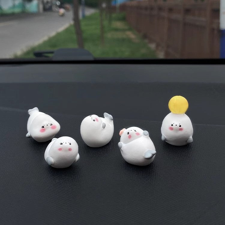 One set of six Little Seals - Comes with traceless adhesive