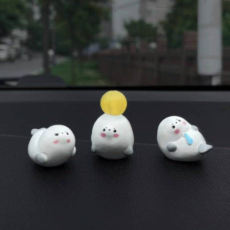 One set of six Little Seals - Comes with traceless adhesive